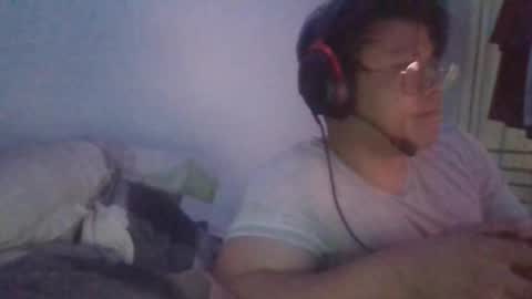 Snapshot of umdenny chatting on April 17, 7:33 am Dennythetruth online show from April 17, 7:33 am