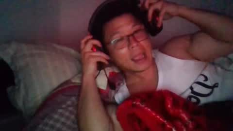 Snapshot of umdenny chatting on May 4, 9:27 am Dennythetruth online show from May 4, 9:27 am