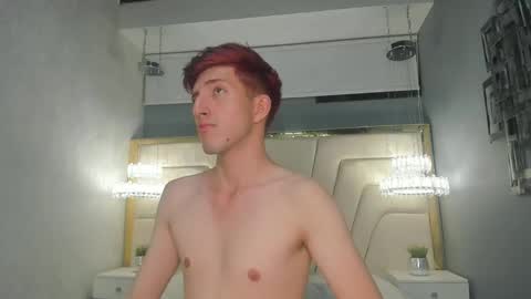 Un Slutty online show from December 11, 12:44 am