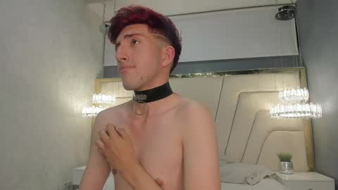 Un Slutty online show from December 28, 12:57 am
