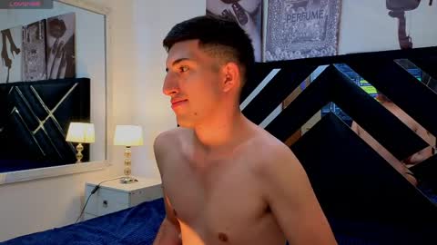 un_sluttyy online show from April 15, 11:17 am