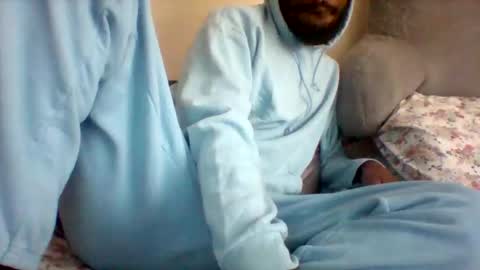 Snapshot of uncircumcise30 chatting on May 25, 1:06 pm uncircumcise30 online show from May 25, 1:06 pm
