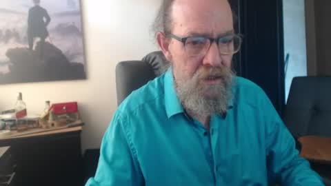 Snapshot of uncle_hottiecb chatting on June 28, 5:19 pm Uncle Hottie online show from June 28, 5:19 pm