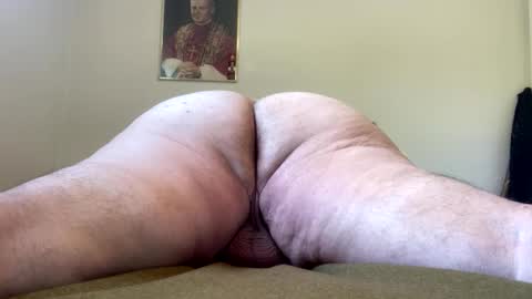 Hairy Sally online show from October 18, 2:29 pm