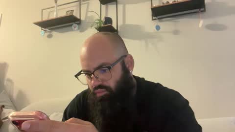 uncutbeard129840 online show from April 8, 1:44 pm