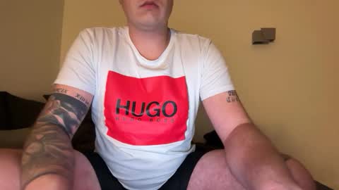 Snapshot of uncutedaustria chatting on November 6, 11:59 pm Tom online show from November 6, 11:59 pm