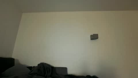 Snapshot of uncutedaustria chatting on December 17, 1:00 am Tom online show from December 17, 1:00 am