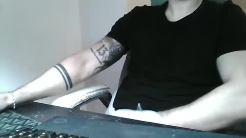 Snapshot of uncutedone7 chatting on February 28, 9:27 pm YourDreamIfYouWant online show from February 28, 9:27 pm