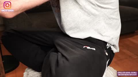 Snapshot of uncutgerman420 chatting on December 2, 8:11 pm Mister Uncut online show from December 2, 8:11 pm