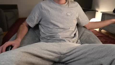 Mister Uncut online show from November 9, 7:23 pm