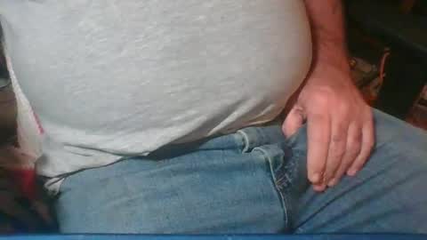 Snapshot of uncutmike7x5 chatting on January 17, 12:20 am uncutmike7x5 online show from January 17, 12:20 am