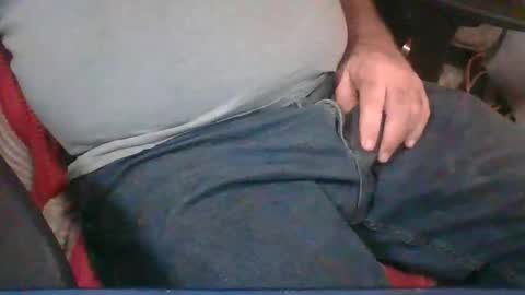 Snapshot of uncutmike7x5 chatting on November 14, 3:00 pm uncutmike7x5 online show from November 14, 3:00 pm