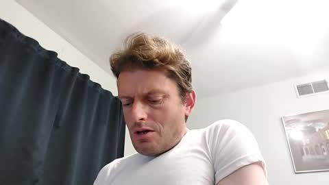 Snapshot of undress_me_ chatting on October 8, 11:19 am undress me online show from October 8, 11:19 am