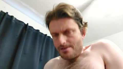 Snapshot of undress_me_ chatting on April 7, 8:31 pm undress me online show from April 7, 8:31 pm