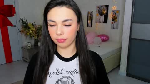 Patricia online show from March 3, 7:06 pm