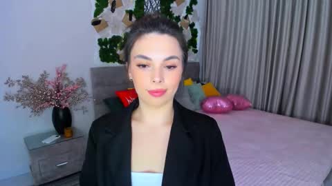 Patricia online show from March 8, 10:34 pm