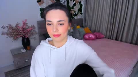 Patricia online show from March 9, 1:35 am