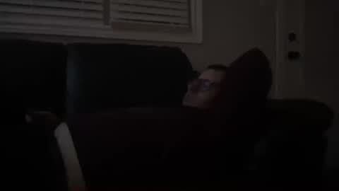 Snapshot of ungerisland chatting on January 1, 6:05 am ungerisland online show from January 1, 6:05 am