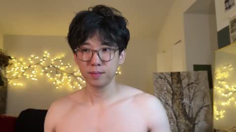 Snapshot of unhingedwang chatting on October 26, 12:16 am wang online show from October 26, 12:16 am