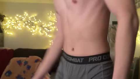 Snapshot of unhingedwang chatting on December 19, 11:12 pm wang online show from December 19, 11:12 pm