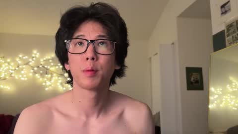 Snapshot of unhingedwang chatting on February 15, 10:28 pm wang online show from February 15, 10:28 pm