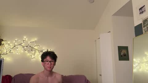 Snapshot of unhingedwang chatting on February 21, 4:46 am wang online show from February 21, 4:46 am