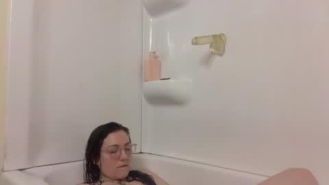 Lola Moonstone online show from January 18, 4:55 pm