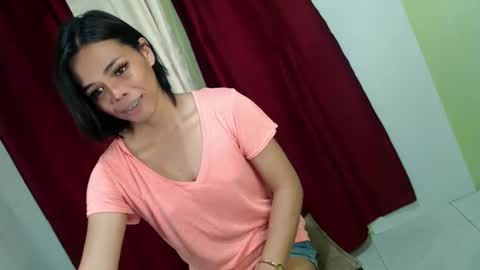 Snapshot of unknown_trans18 chatting on December 8, 1:56 am unknown_trans18 online show from December 8, 1:56 am