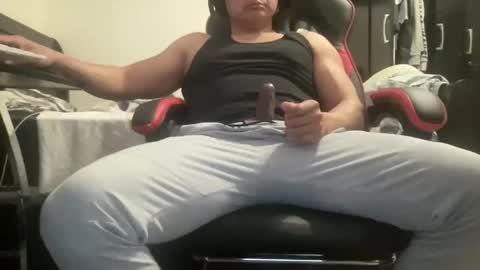 unlobitooenwallstreet online show from March 29, 7:03 pm