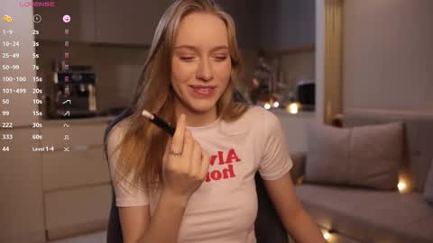 UnnaBella online show from February 13, 7:10 pm