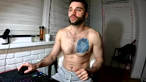 Snapshot of unnknow2024 chatting on April 16, 9:39 pm SlavaVibes online show from April 16, 9:39 pm