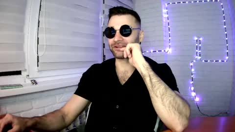 Snapshot of unnknow2024 chatting on April 24, 6:21 pm SlavaVibes online show from April 24, 6:21 pm