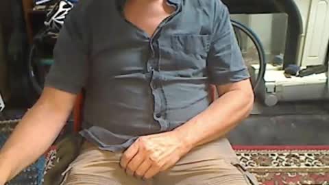 Snapshot of updownunder chatting on November 24, 1:38 am Freddie online show from November 24, 1:38 am