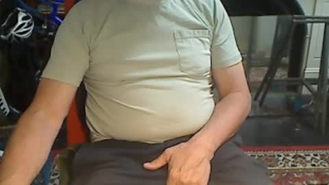 Snapshot of updownunder chatting on March 2, 1:30 am Freddie online show from March 2, 1:30 am