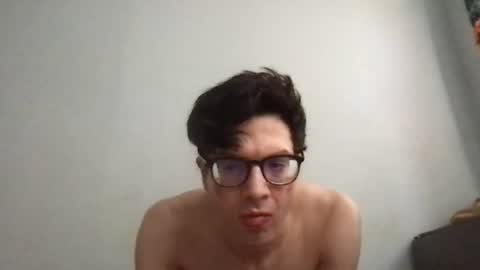Snapshot of upsetboy chatting on June 29, 7:14 pm deaf mute boy online show from June 29, 7:14 pm