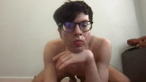 Snapshot of upsetboy chatting on July 25, 9:45 pm deaf mute boy online show from July 25, 9:45 pm