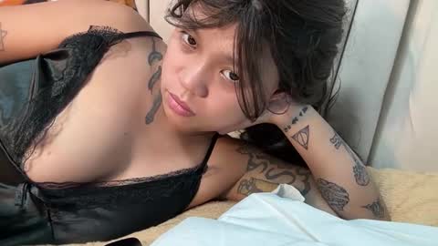 calli online show from May 3, 4:40 am