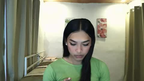 Snapshot of ur_dazzlingmorenaxx chatting on July 22, 3:20 am ur_dazzlingmorenaxx online show from July 22, 3:20 am