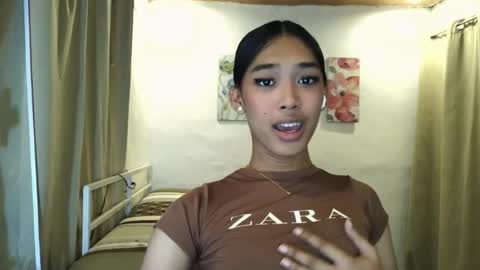 Snapshot of ur_dazzlingmorenaxx chatting on July 25, 3:09 pm ur_dazzlingmorenaxx online show from July 25, 3:09 pm