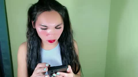 QUEENSY online show from February 6, 3:41 pm