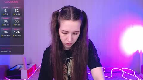 Snapshot of ur_kitty__ chatting on December 3, 8:34 am Lera online show from December 3, 8:34 am