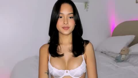 Snapshot of ur_mija_veronica chatting on July 8, 11:26 am Veronica Lodge online show from July 8, 11:26 am