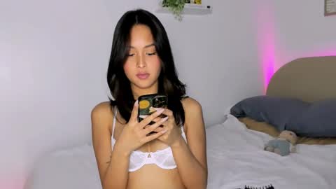Snapshot of ur_mija_veronica chatting on July 15, 3:28 pm Veronica Lodge online show from July 15, 3:28 pm