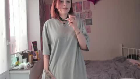 ur_obedient_girl online show from February 8, 9:03 am