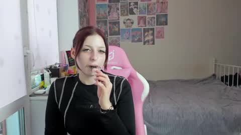 ur_obedient_girl online show from February 9, 9:16 am