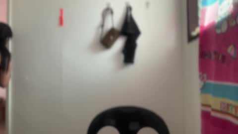 Snapshot of ur_pretty_fiaxx chatting on February 13, 11:56 pm fia online show from February 13, 11:56 pm