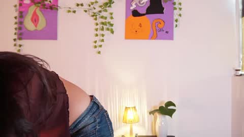 samyyy online show from May 11, 4:04 pm