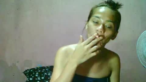 Snapshot of ur_sexybabe_ehra chatting on April 28, 12:53 am ur_sexybabe_ehra online show from April 28, 12:53 am