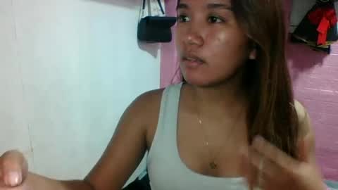 Snapshot of ur_wetwife chatting on July 7, 3:38 pm ur_wetwife online show from July 7, 3:38 pm