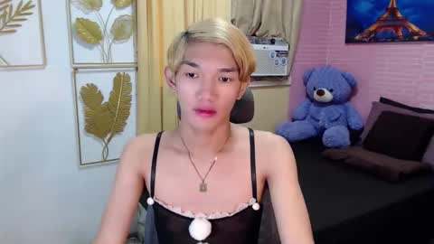 Snapshot of urasian_john20 chatting on May 7, 1:22 am urasian_john20 online show from May 7, 1:22 am